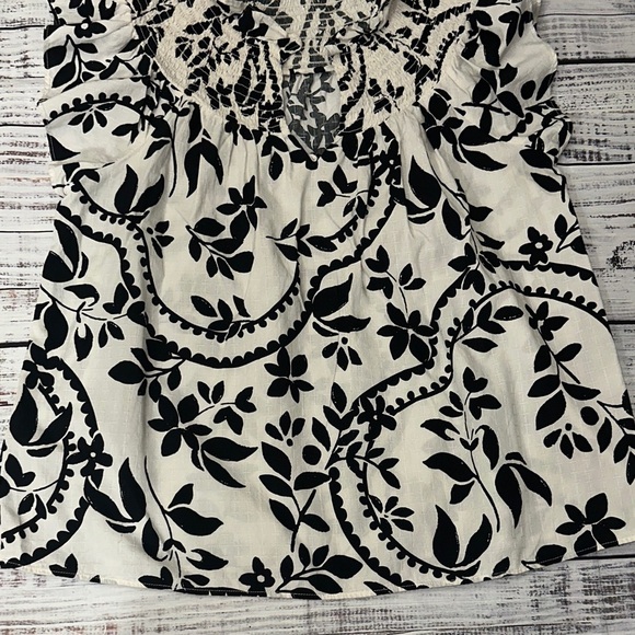Ann Taylor‎ Ivory and Black Patterned Blouse Sz. M - Picture 8 of 10